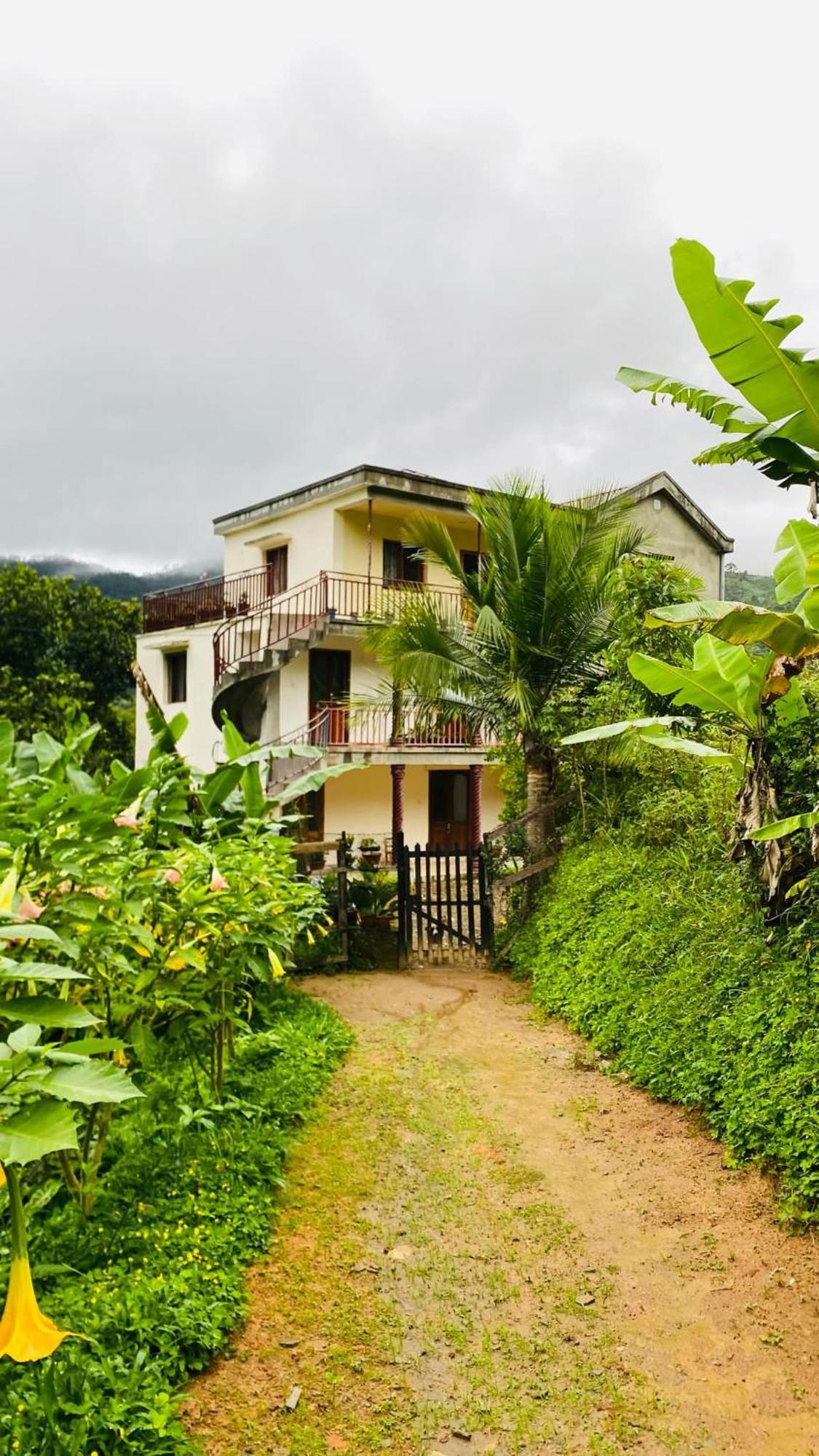 Chez Minerva Ranomafana Hotel Exterior photo